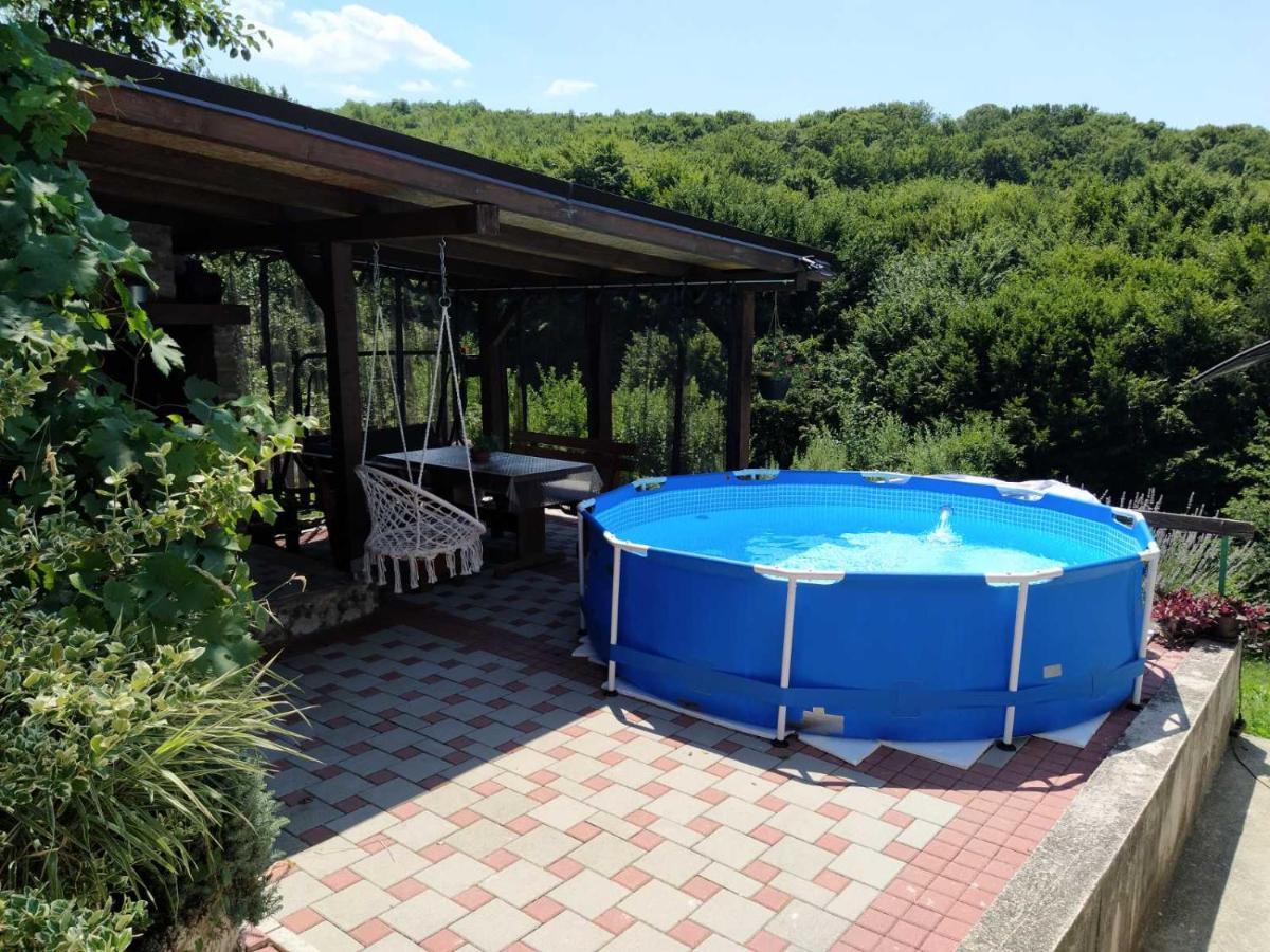 Guest House Bee Visoko Buitenkant foto