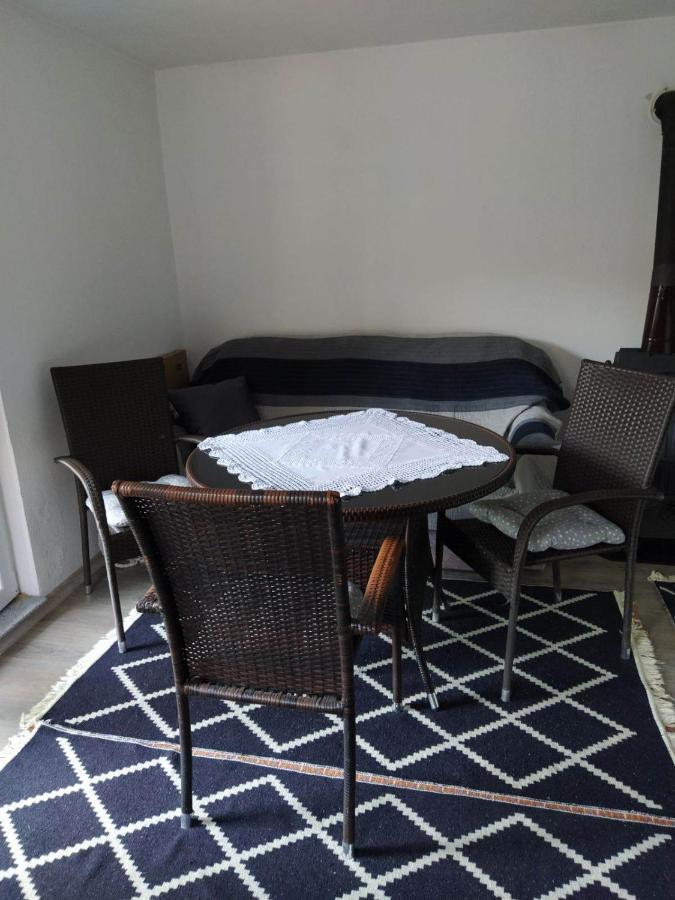 Guest House Bee Visoko Buitenkant foto